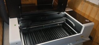 Xtool P2 Cortadora Láser CO2.