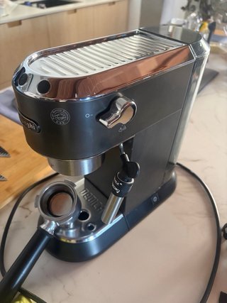 Macchina da caffè DeLonghi nera