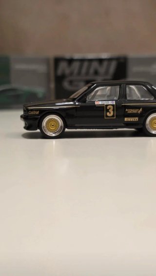 Mini GT BMW M3 #3 1987 black