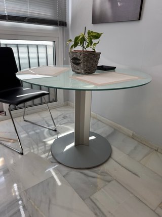 Mesa de reunión cristal y aluminio