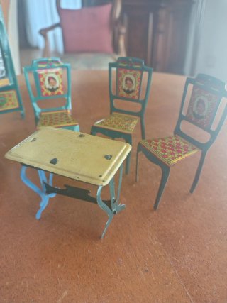 Muebles hojalata juguete antiguo