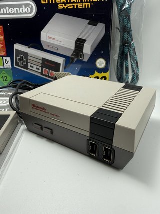 Nintendo Classic MINI NES 30 Giochi Controller