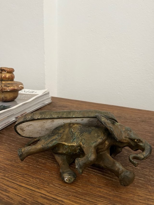 Elefante di bronzo