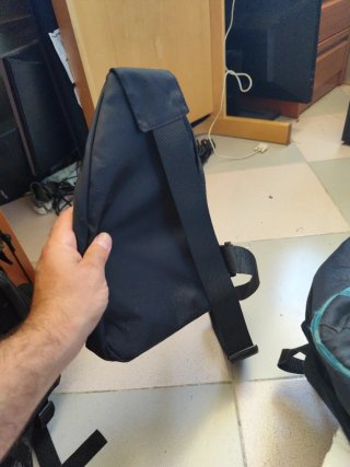 Riñonera bandolera negra nueva