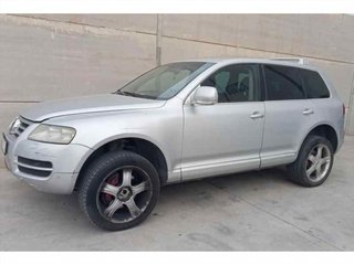 VOLKSWAGEN TOUAREG (7LA)