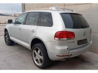 VOLKSWAGEN TOUAREG (7LA)