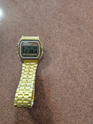 Reloj Casio Dorado Digital WR