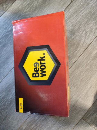 Zapatos de seguridad negros y grises