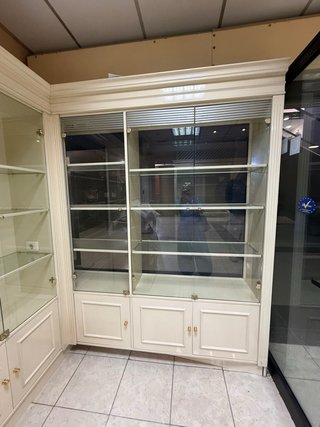 Mobiliario Tienda: Mostradores y Estanterías