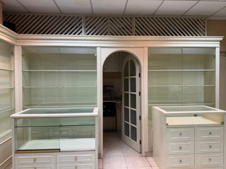Mobiliario Tienda: Mostradores y Estanterías