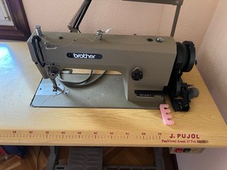 Máquina de coser Brother industrial