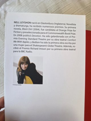 DEL COLOR DE LA LECHE - Nell Leyshon