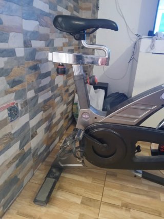 Bicicleta Estática F&H Fitness