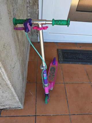 Patinete infantil rosa y morado