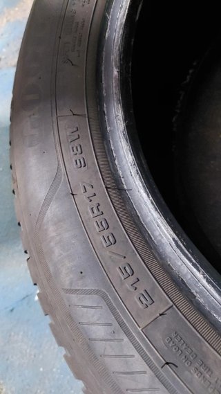 Neumáticos 215/55/17