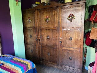 Armario de madera maciza 3 puertas