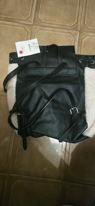 Mochila Stradivarius Beige y Negra Nueva