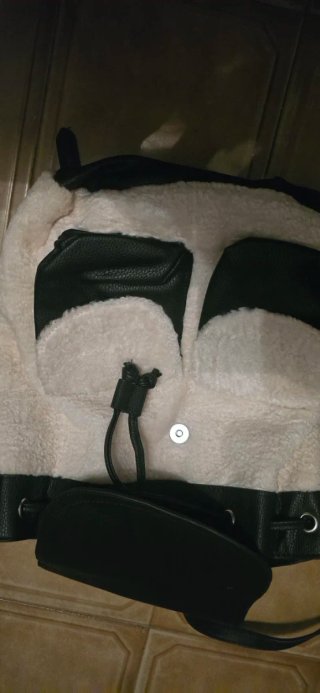 Mochila Stradivarius Beige y Negra Nueva