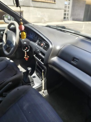 Mazda 323 1998