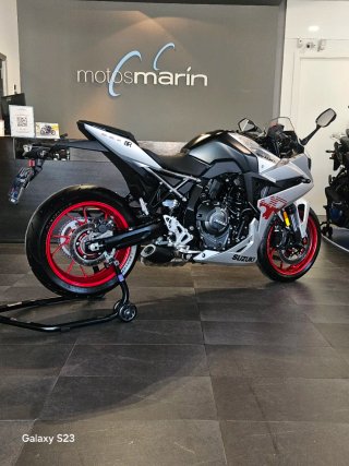 SUZUKI GSX-8R REESTRENO 988 Km