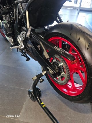SUZUKI GSX-8R REESTRENO 988 Km