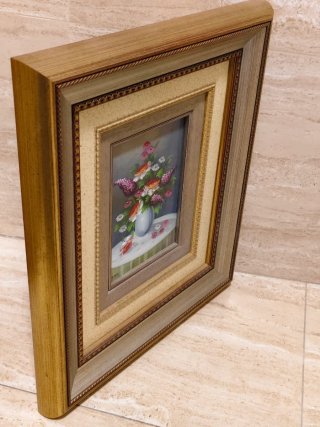 Cuadro de flores en jarrón. Pintado sobre tabla.