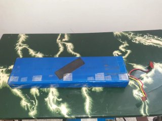Batería Li-ion 48V 15Ah para patinete eléctrico