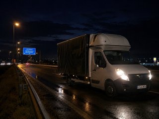 Transporte urgente 3500kg con plataforma elevadora