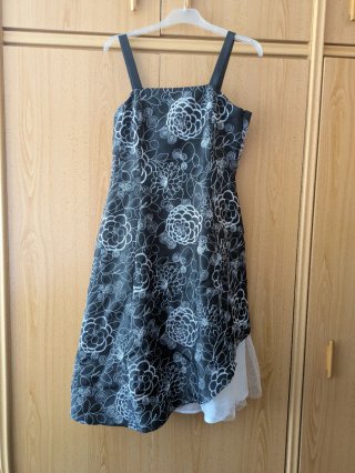 Vestido fiesta flores negro y blanco T42