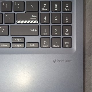 Asus Vivobook Ryzen 7 16GB 512/16Gb 16"