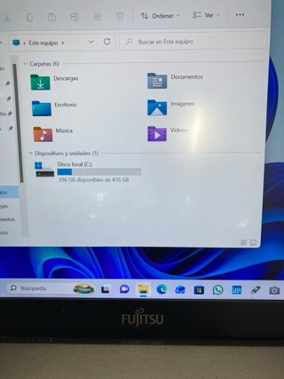 Portátil Fujitsu sin bateria solo cargador t