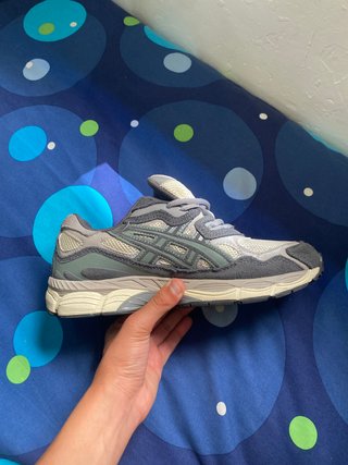 Asics Beige/Gris Zapatillas Deportivas