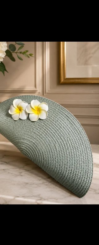 Bolso de mano verde y blanco