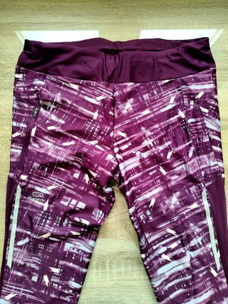 Mallas deportivas Decathlon moradas