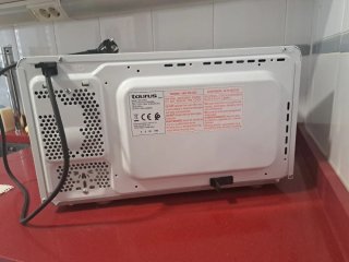 Microondas Taurus Blanco y Negro
