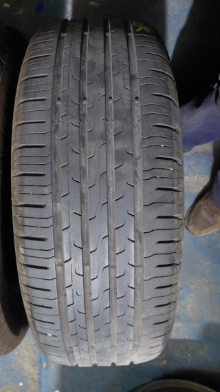 Neumáticos 215/60/16