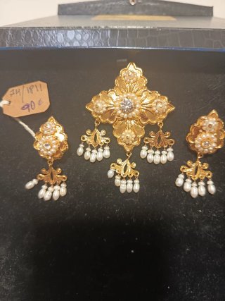 Aderezo huertana chapado oro y perlas cultivo