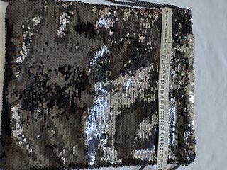 Mochila Benetton Lentejuelas Negras. Sin Estrenar