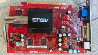 Tarjeta Gráfica Asus EAX1650 Silent