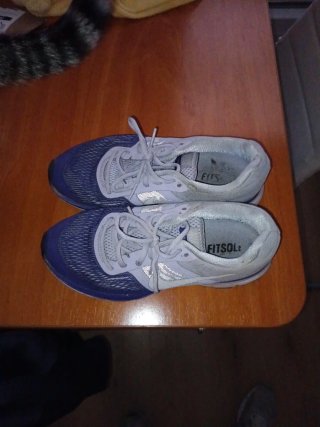 40"Nike Morado/Blanco Usadas Talla 40"