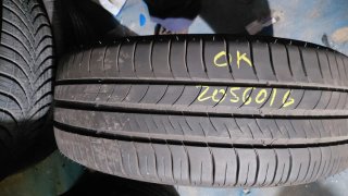 Neumático 205/60/16