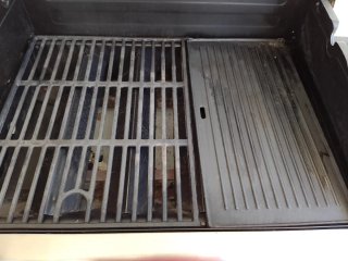 Barbacoa de gas 4 quemadores. Regalo funda.
