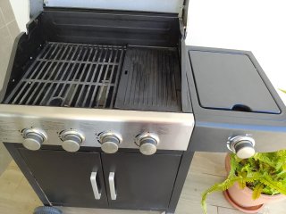 Barbacoa de gas 4 quemadores. Regalo funda.