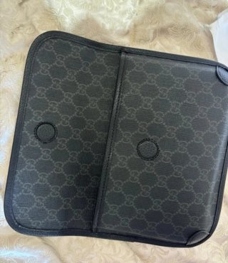 Riñonera Gucci Negra GG Supreme