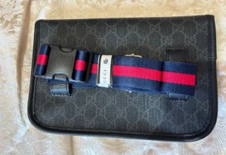 Riñonera Gucci Negra GG Supreme