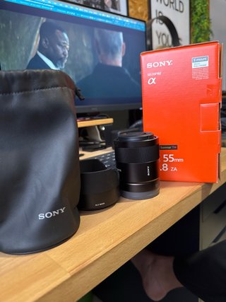 Sony Zeiss Sonnar T* FE 55mm f/1.8 ZA SEL55F18