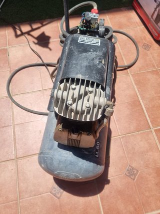 Compresor Nuair 50L 2HP