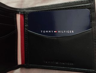 Cartera Tommy Hilfiger Negra