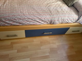 Cama juvenil con escritorio y cajones