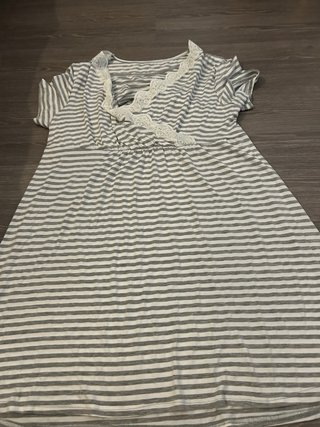 Camisón premamá y lactancia gris.